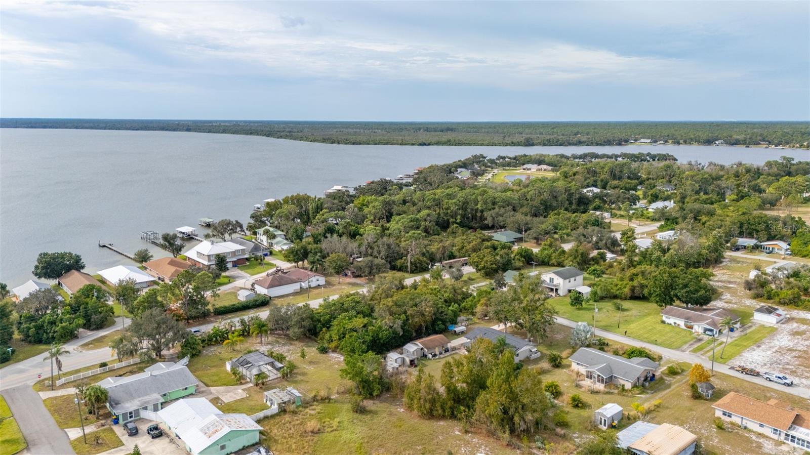 BREEZY POINT PARK - Residential