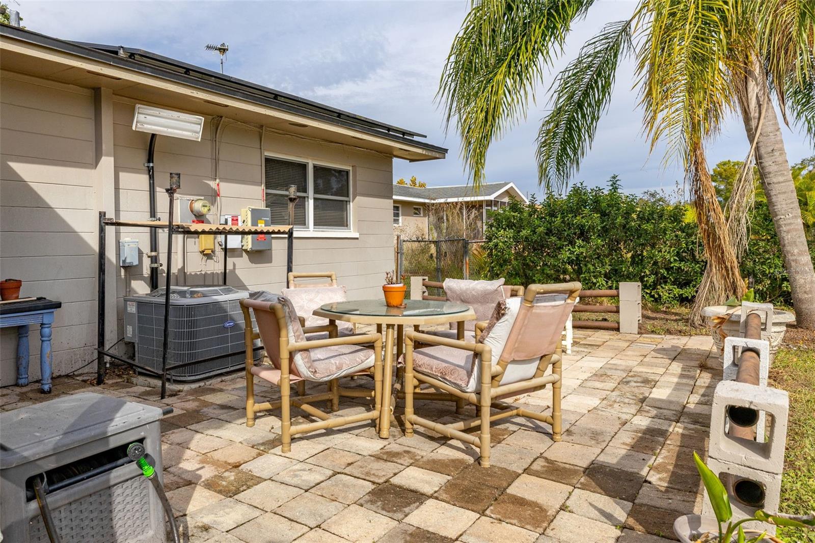 BREEZY POINT PARK - Residential