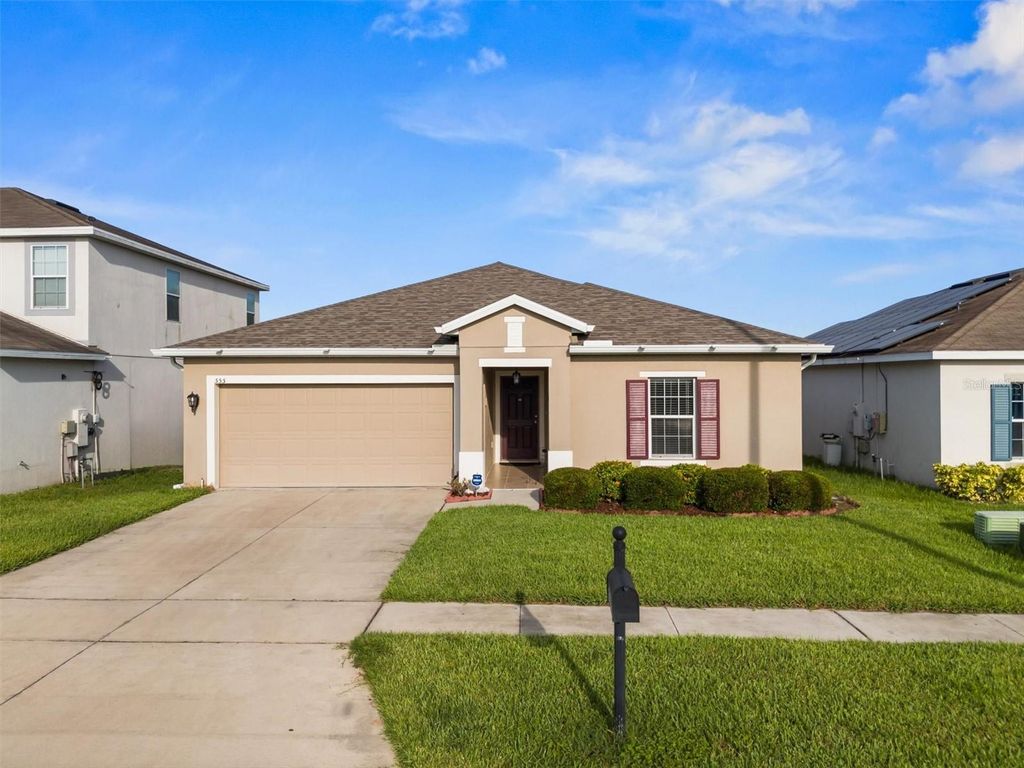 Photo of 555 Lucerne Boulevard, Winter Haven, FL 33881 (MLS # S5145385)