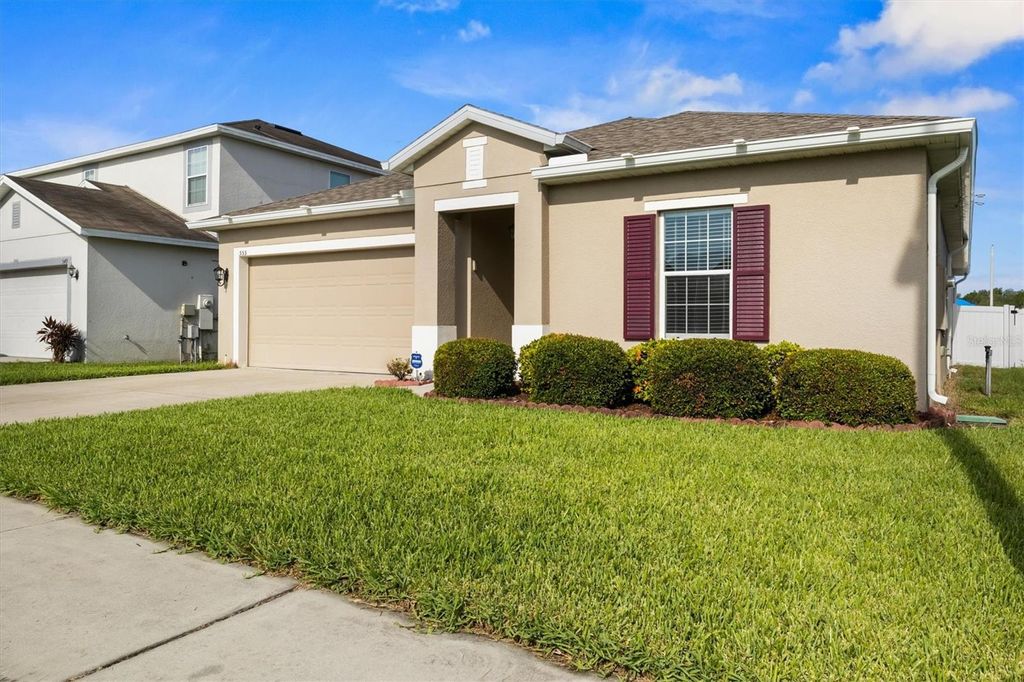 Photo of 555 Lucerne Boulevard, Winter Haven, FL 33881 (MLS # S5145385)