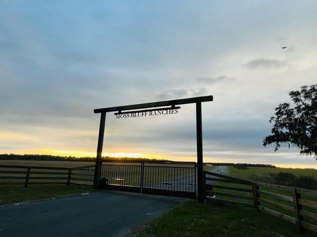 MOSS BLUFF RANCHES - Land