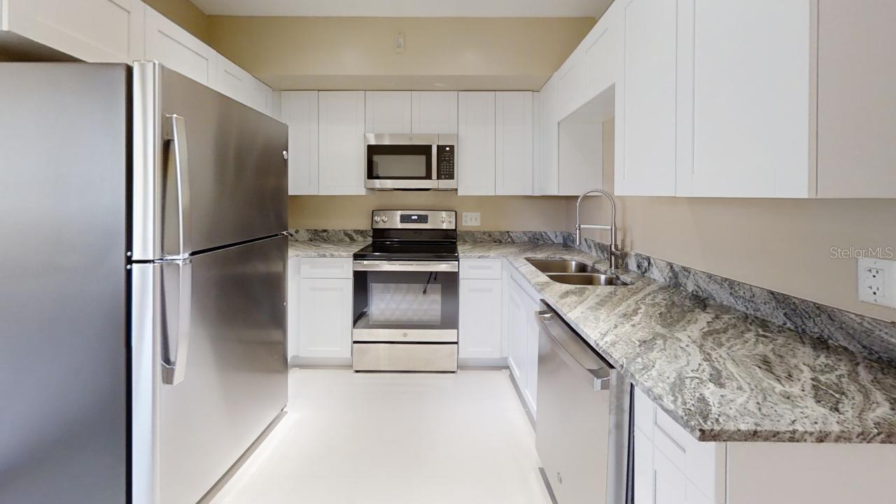 GREEN KEY ESTATES - Residential Lease