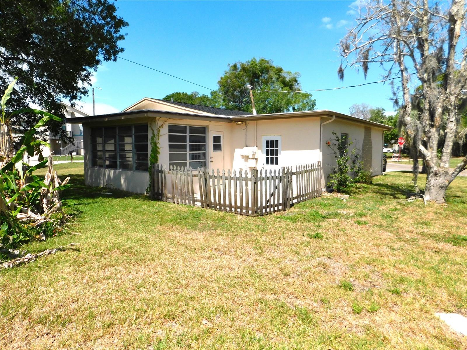 GREEN KEY ESTATES - Residential Lease