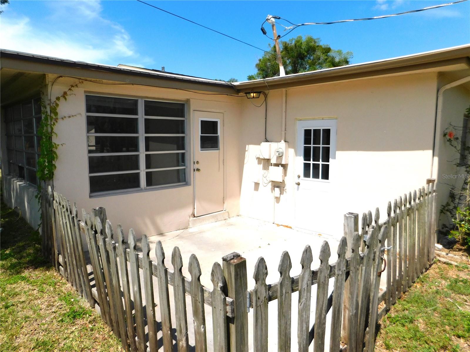 GREEN KEY ESTATES - Residential Lease