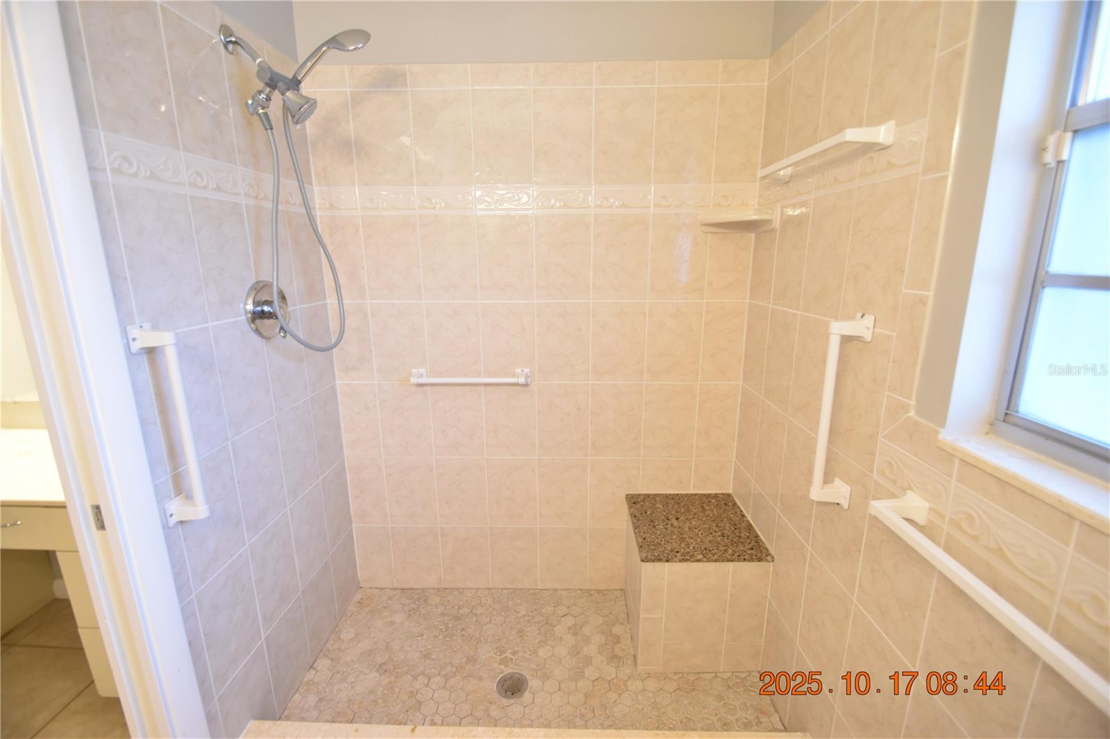 MARYLAND MANOR 2ND UNIT - Residential Lease