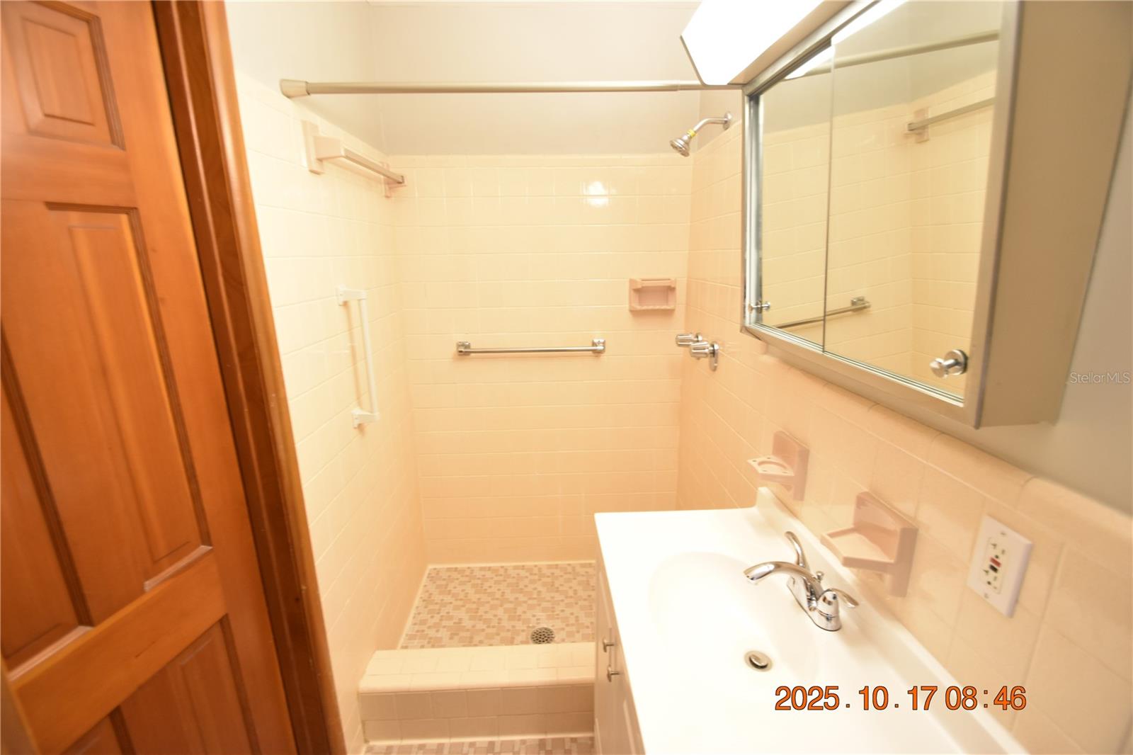 MARYLAND MANOR 2ND UNIT - Residential Lease