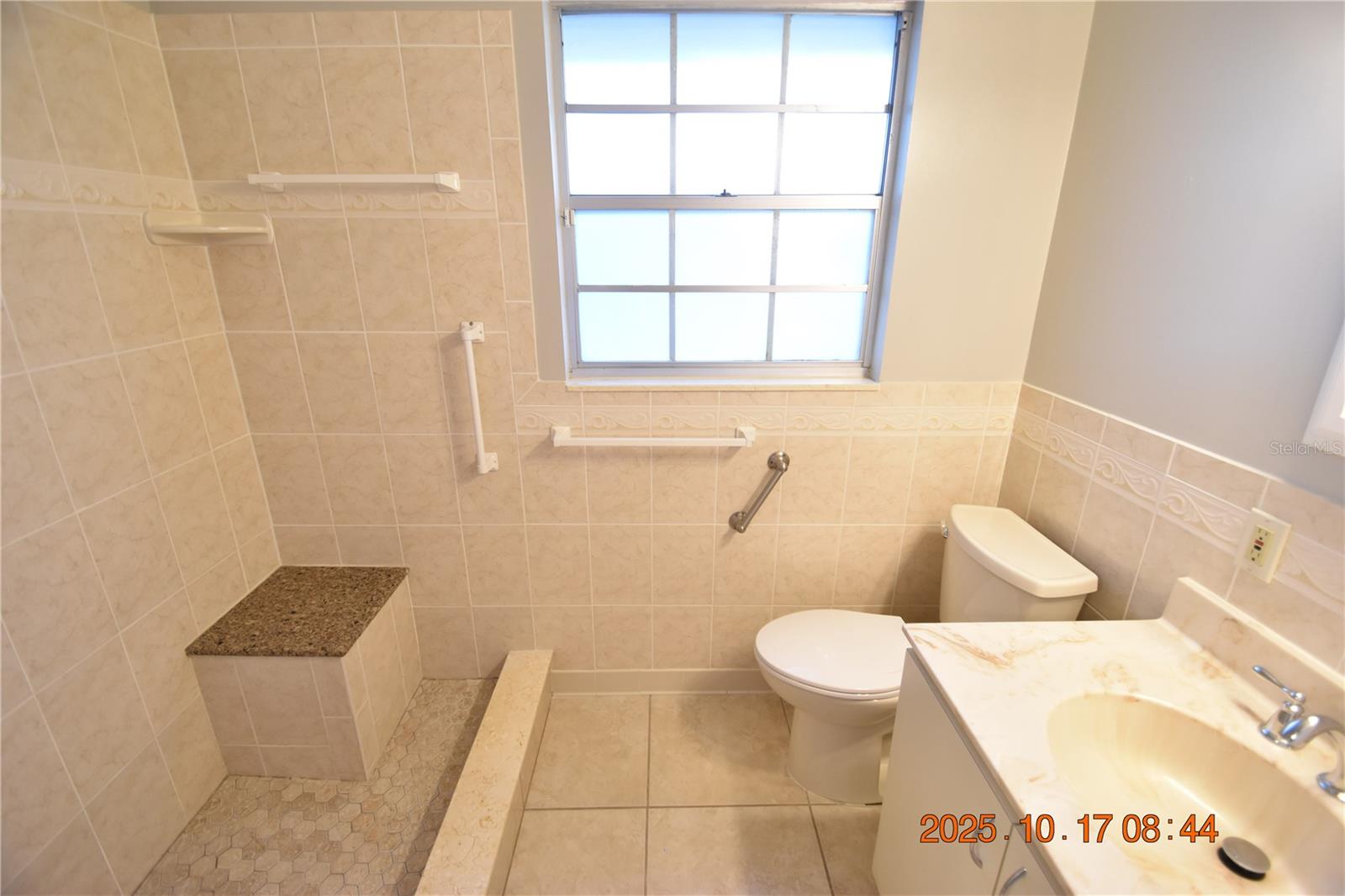 MARYLAND MANOR 2ND UNIT - Residential Lease