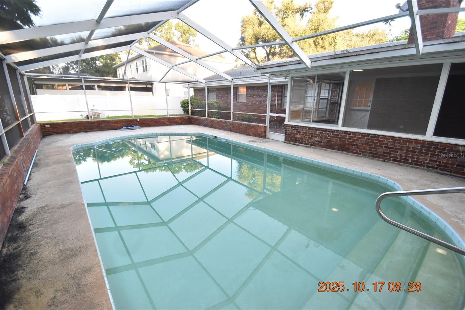 MARYLAND MANOR 2ND UNIT - Residential Lease