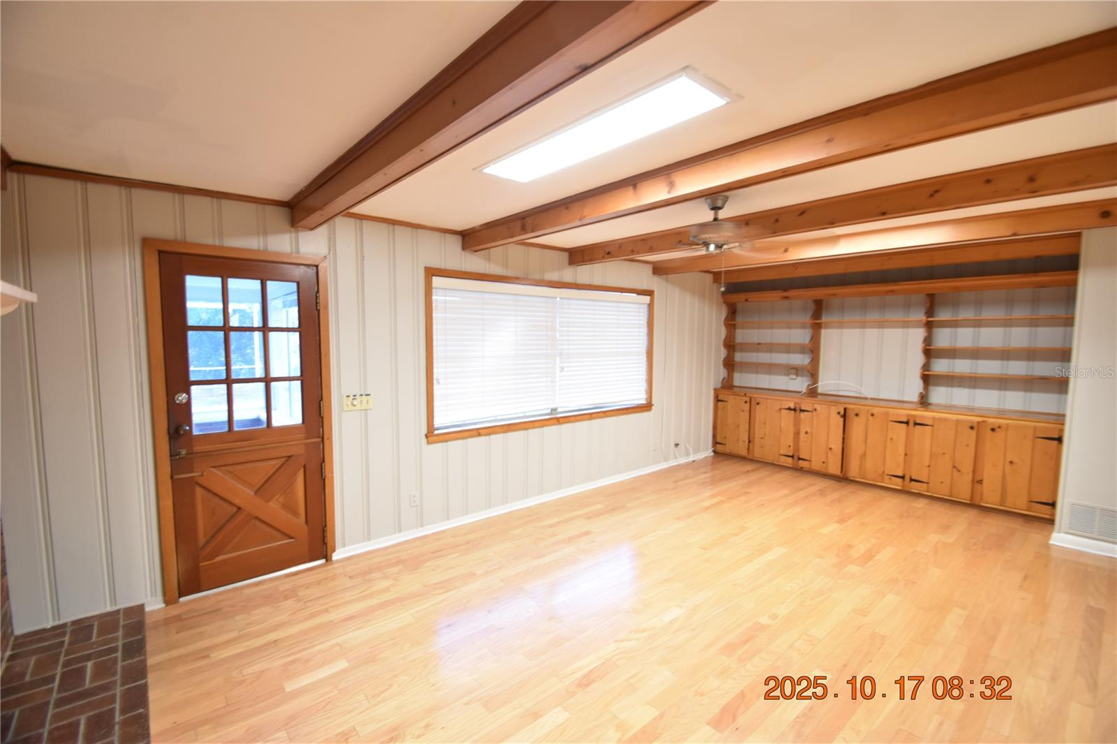 MARYLAND MANOR 2ND UNIT - Residential Lease