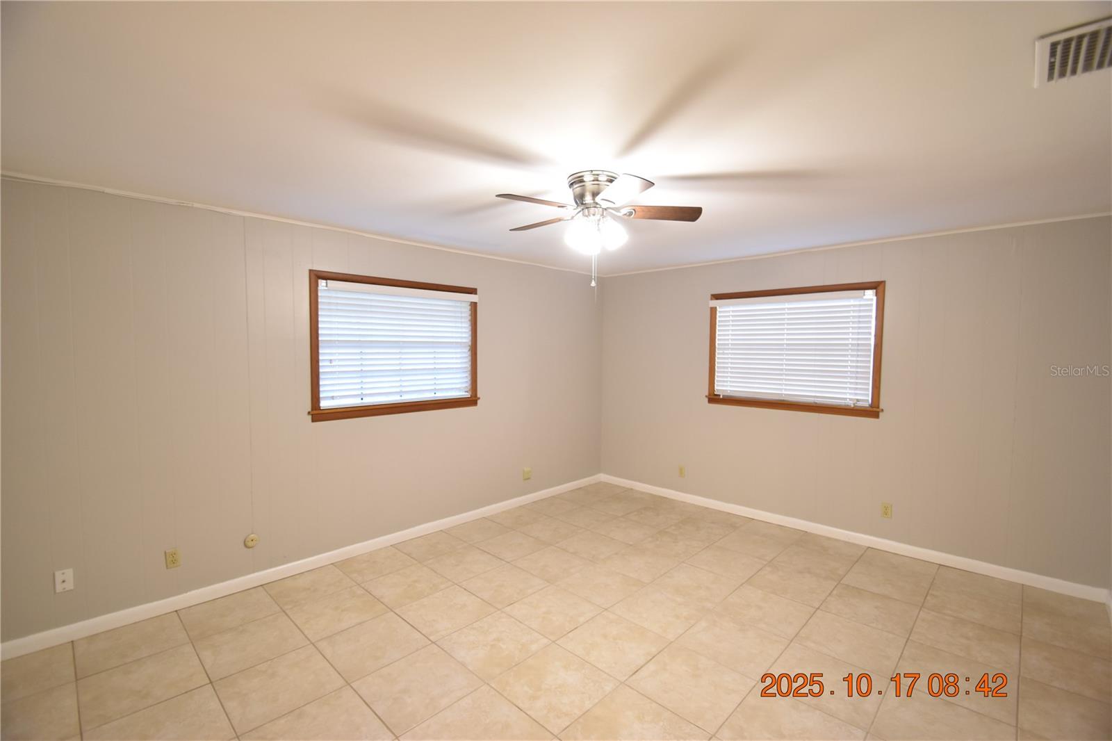 MARYLAND MANOR 2ND UNIT - Residential Lease