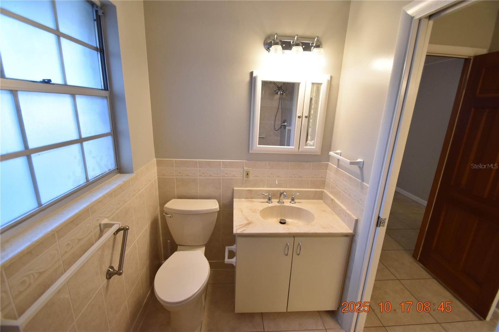 MARYLAND MANOR 2ND UNIT - Residential Lease