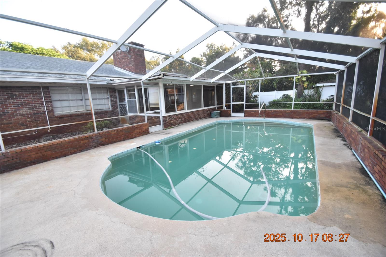 MARYLAND MANOR 2ND UNIT - Residential Lease