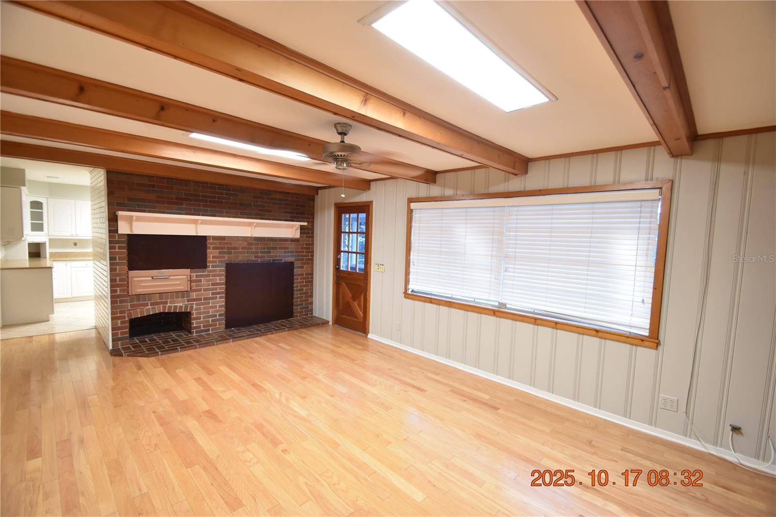 MARYLAND MANOR 2ND UNIT - Residential Lease