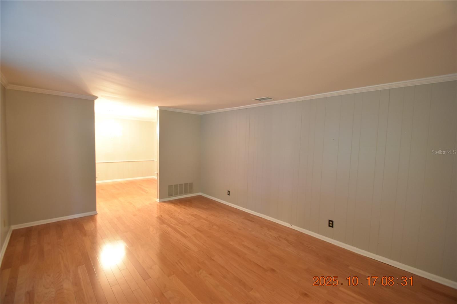 MARYLAND MANOR 2ND UNIT - Residential Lease