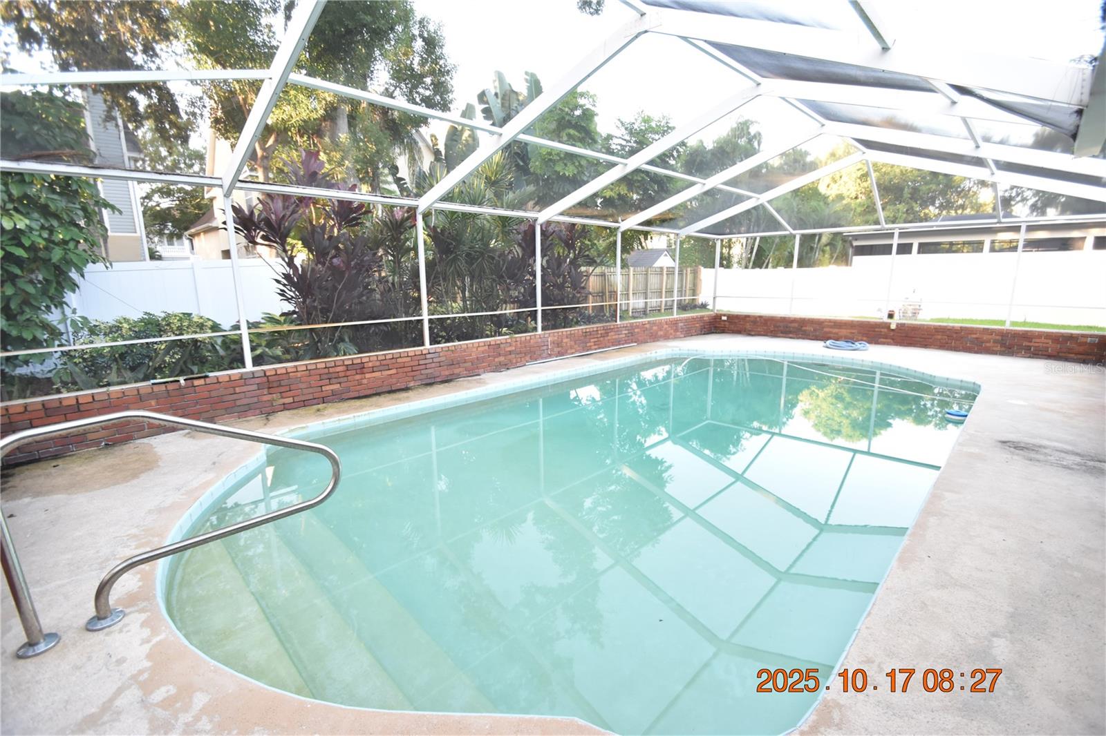 MARYLAND MANOR 2ND UNIT - Residential Lease