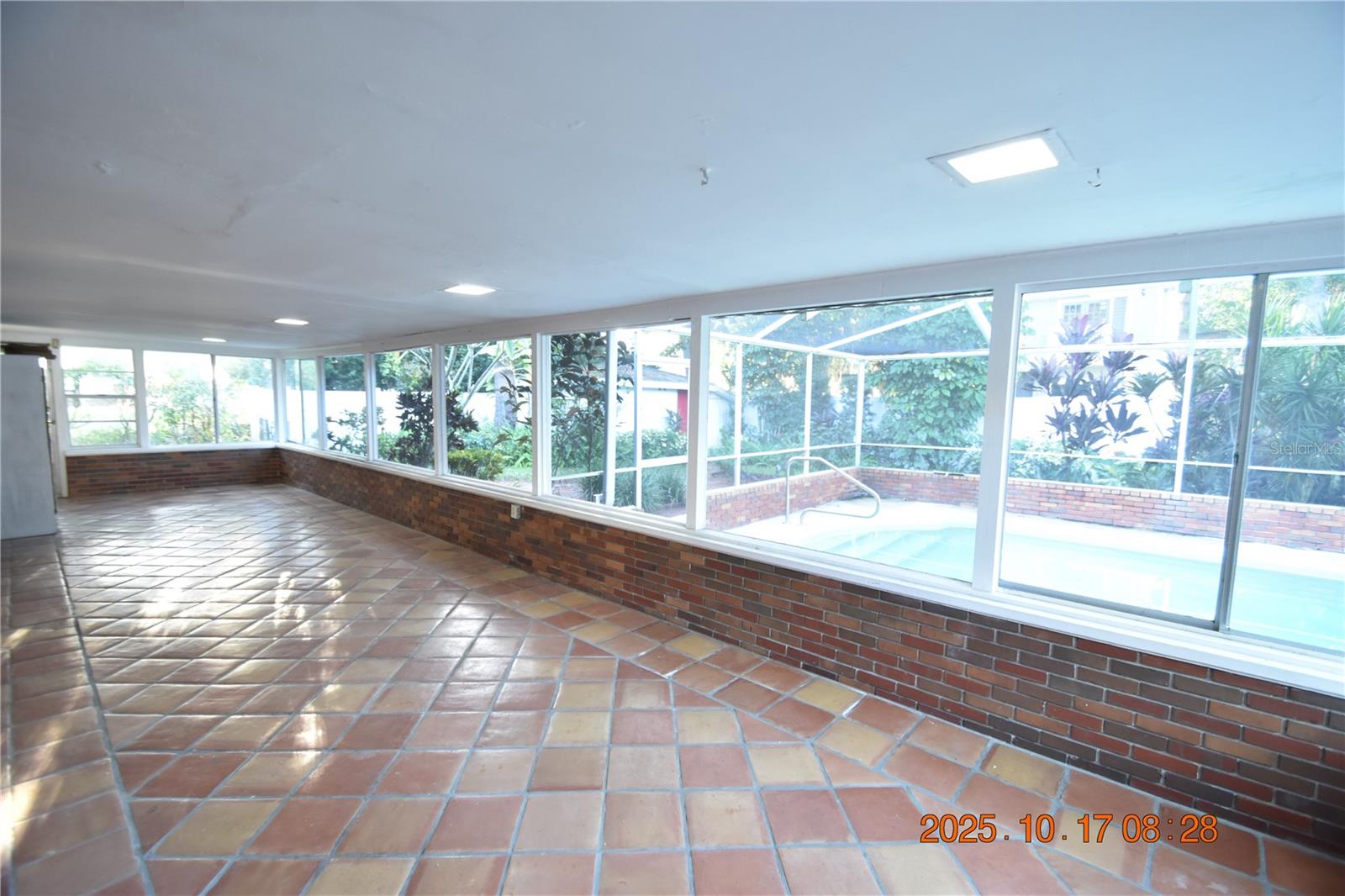 MARYLAND MANOR 2ND UNIT - Residential Lease