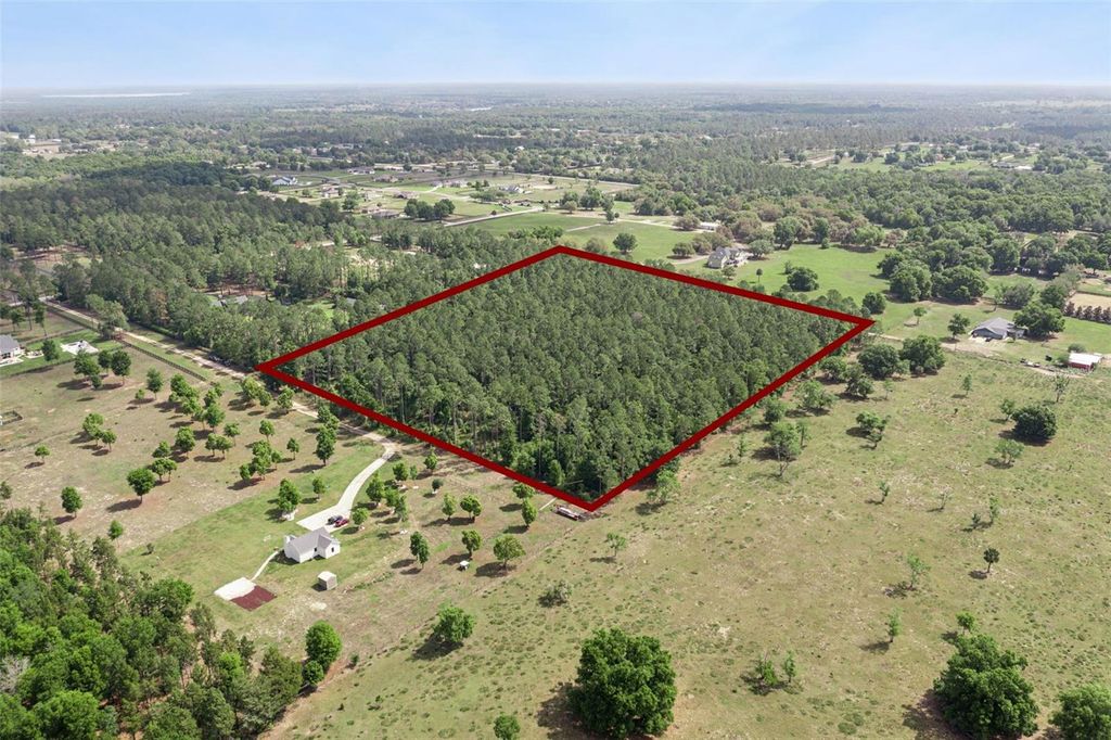 Photo of Lake Seneca Road, Eustis, FL 32726 (MLS # O6396951)
