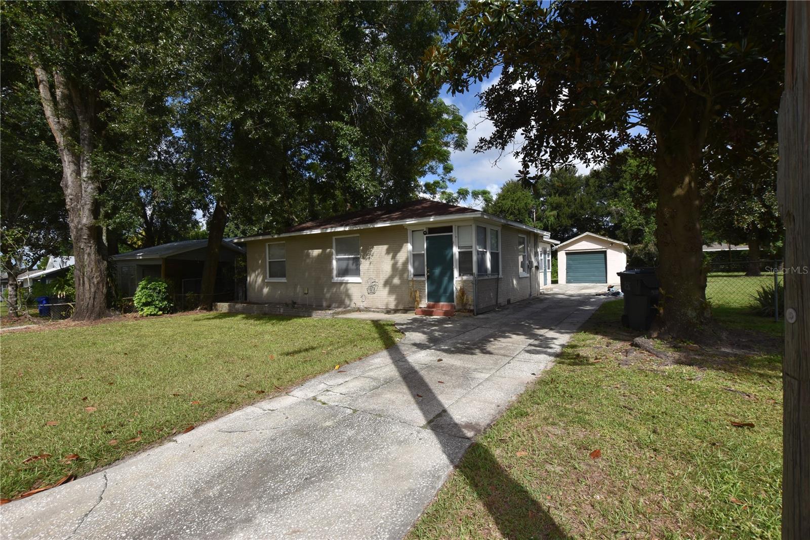 1215 RUBY STREET