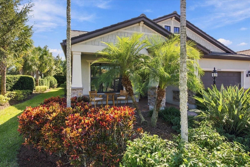 Photo of 16942 Winthrop Place, Bradenton, FL 34202 (MLS # A4710614)