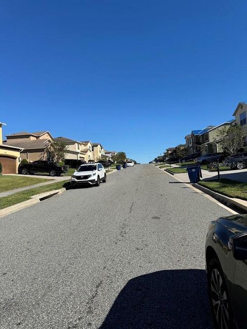 A home in MINNEOLA