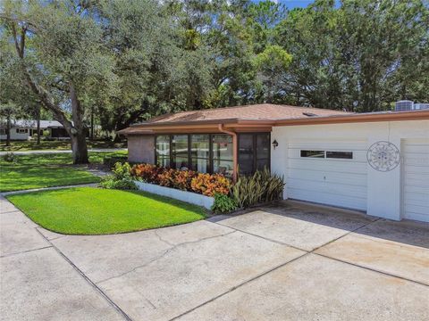 A home in PALM HARBOR