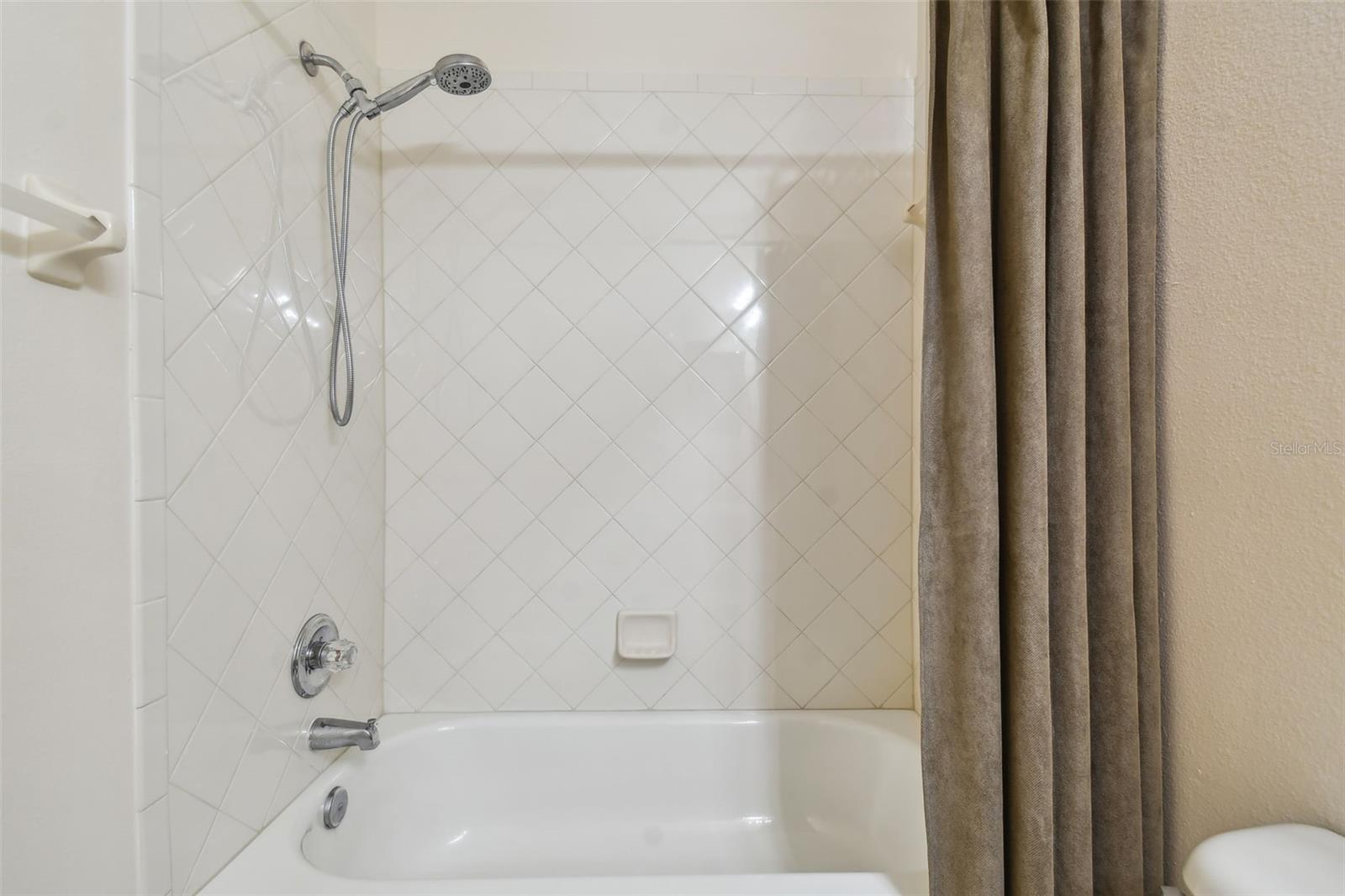 COVINGTON PARK PH 5A - Residential Lease