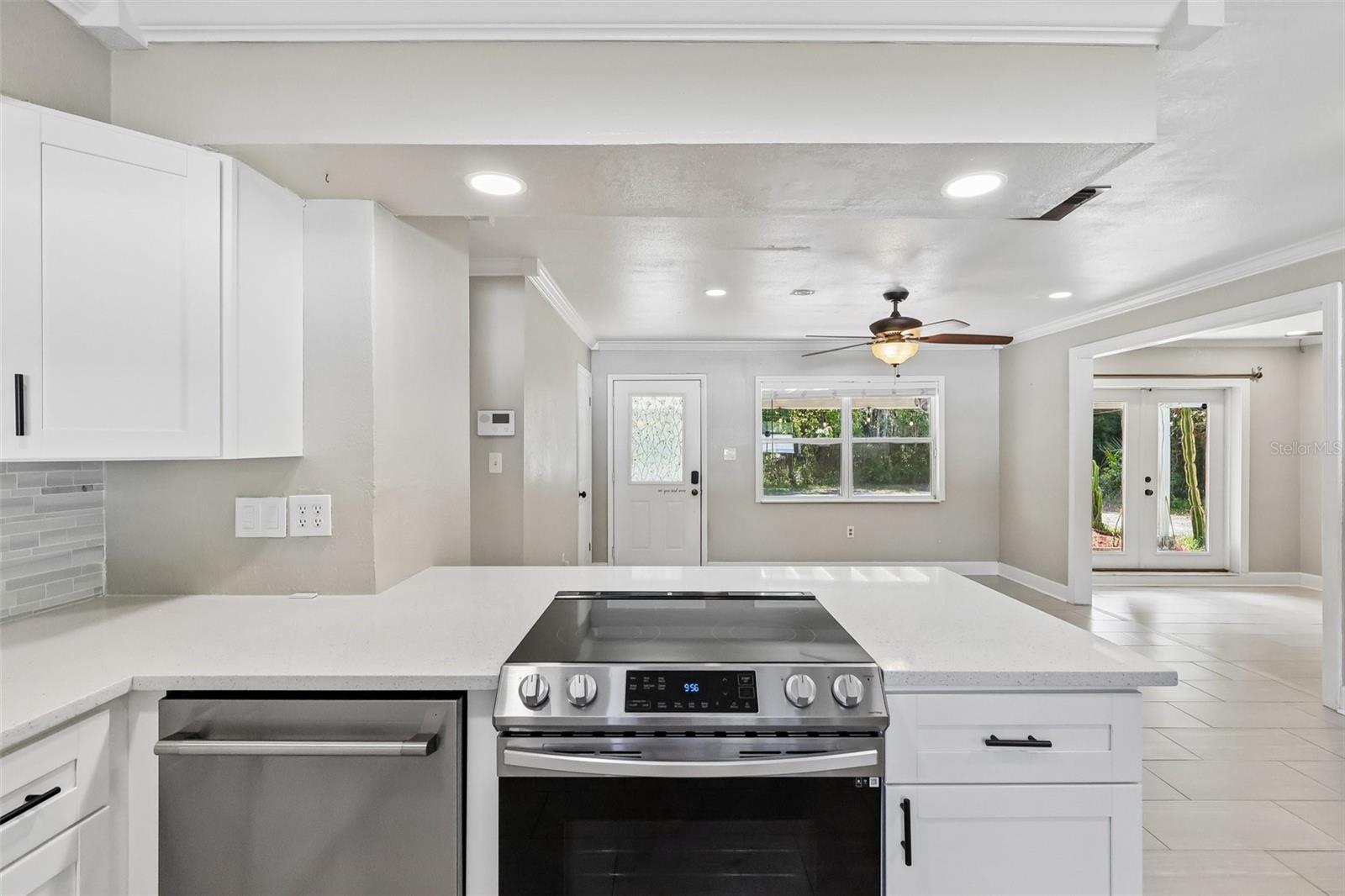 MOUNT DORA GULLERS HOMESTEAD - Residential