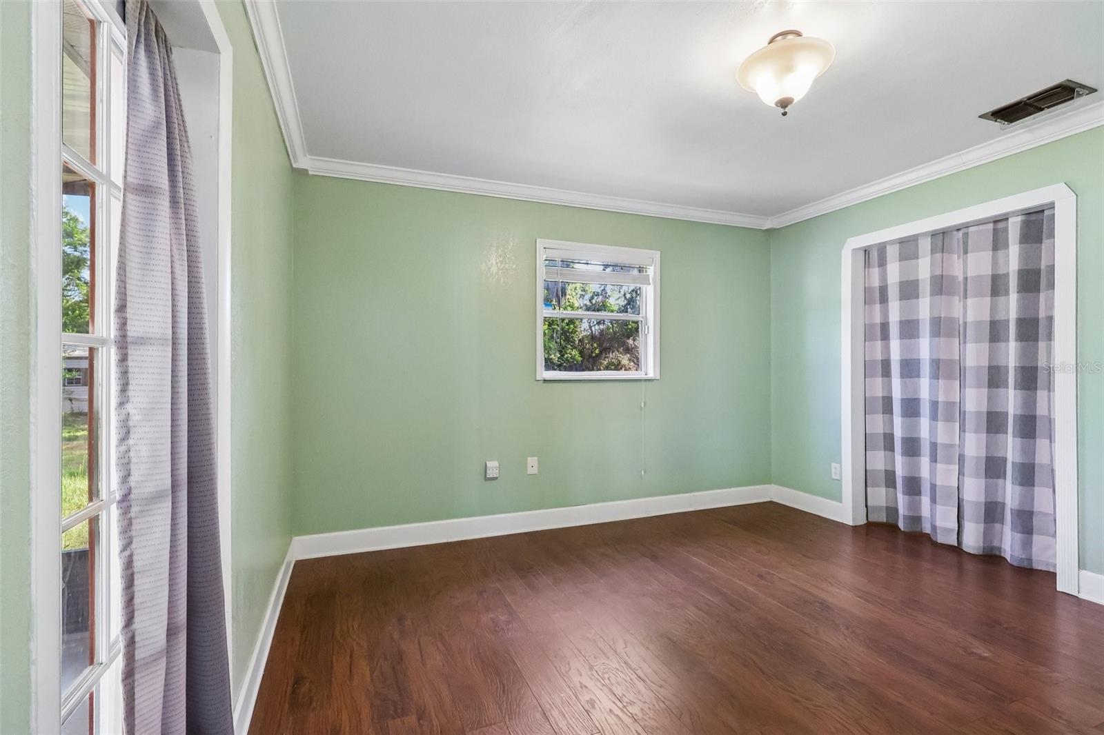 MOUNT DORA GULLERS HOMESTEAD - Residential