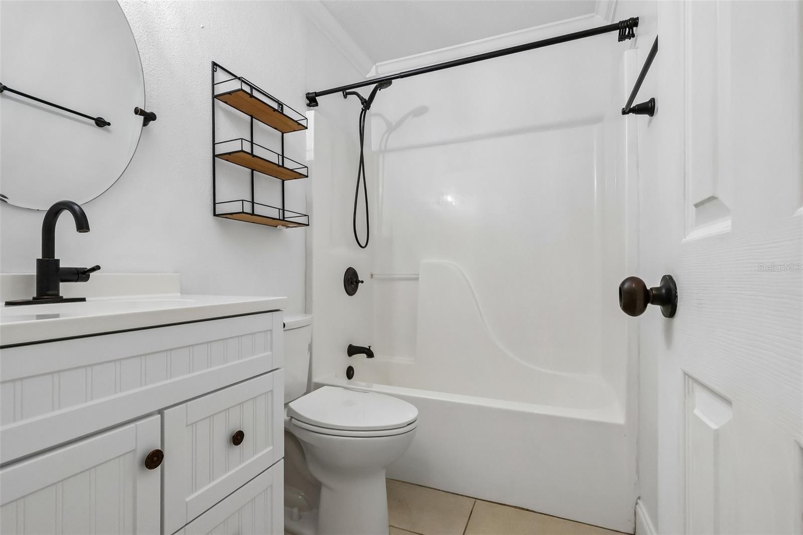 MOUNT DORA GULLERS HOMESTEAD - Residential