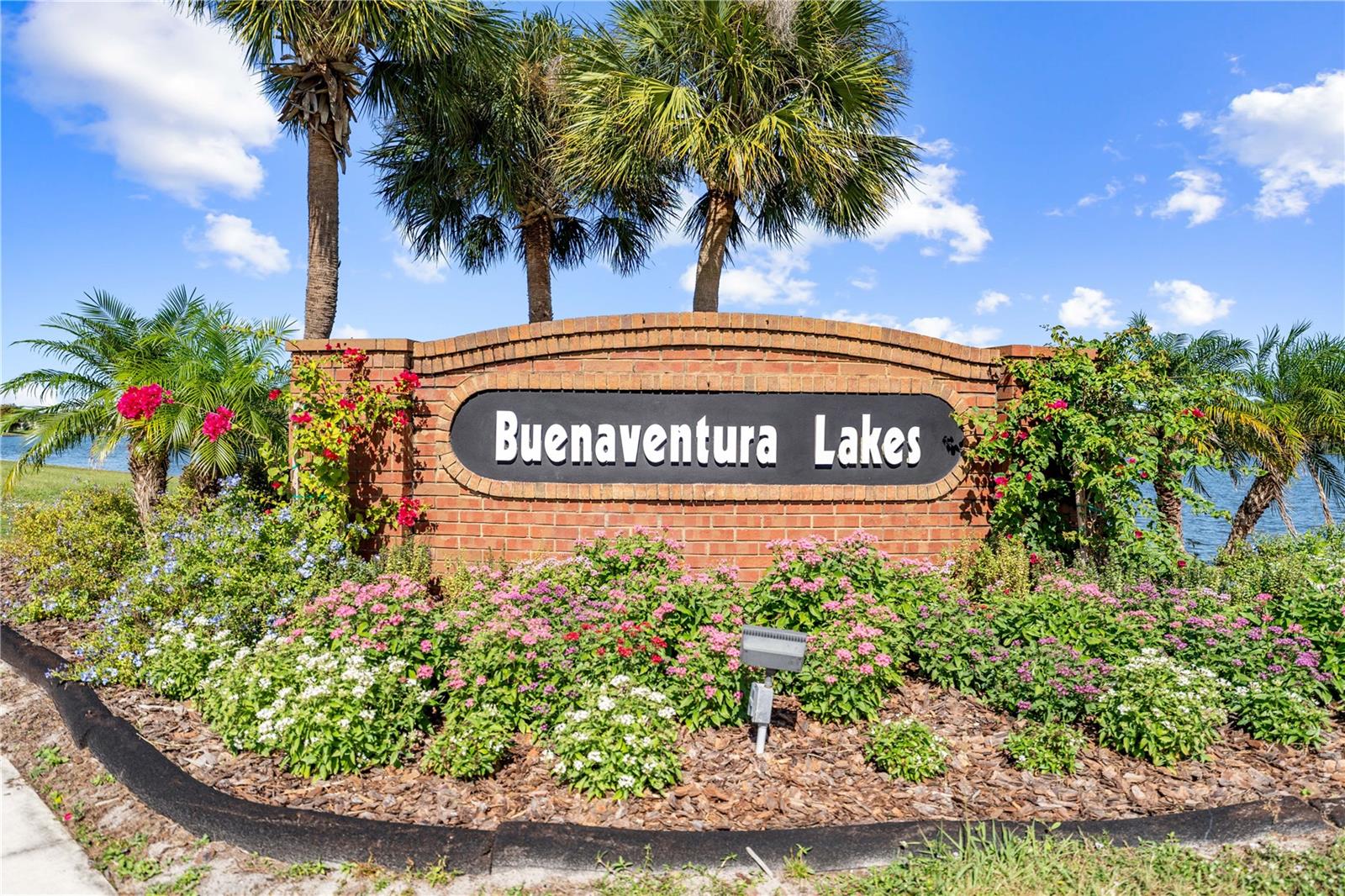 BUENAVENTURA LAKES ALPHA - Residential