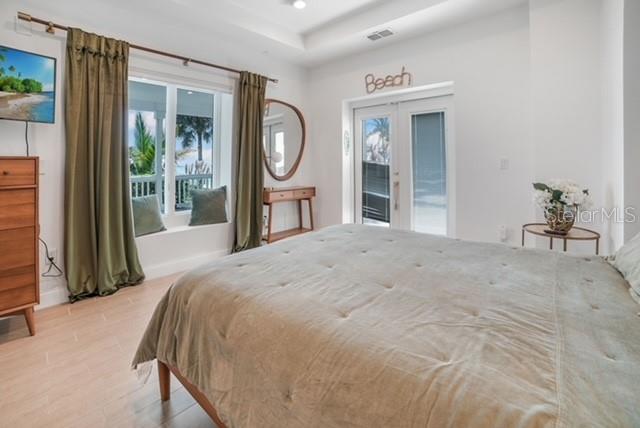 PART OF S 1/2 OF SW 1/4 LYING E OF US HIGHWAY 1 AS - Residential