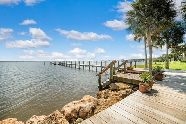 PART OF S 1/2 OF SW 1/4 LYING E OF US HIGHWAY 1 AS - Residential