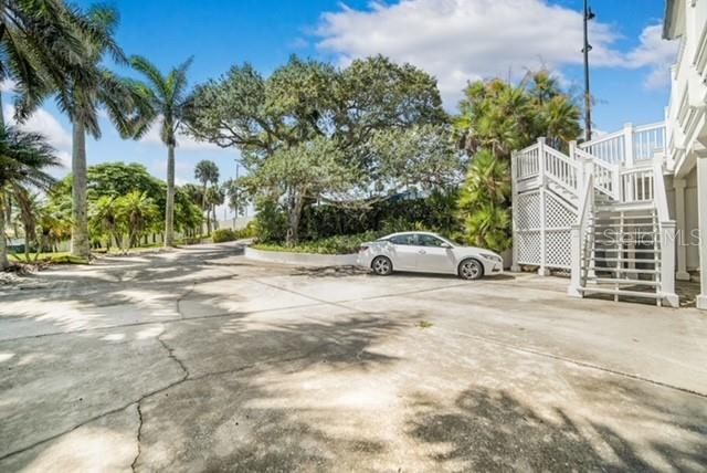 PART OF S 1/2 OF SW 1/4 LYING E OF US HIGHWAY 1 AS - Residential