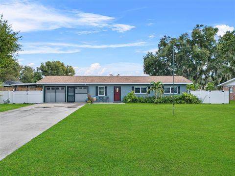 A home in LAKELAND