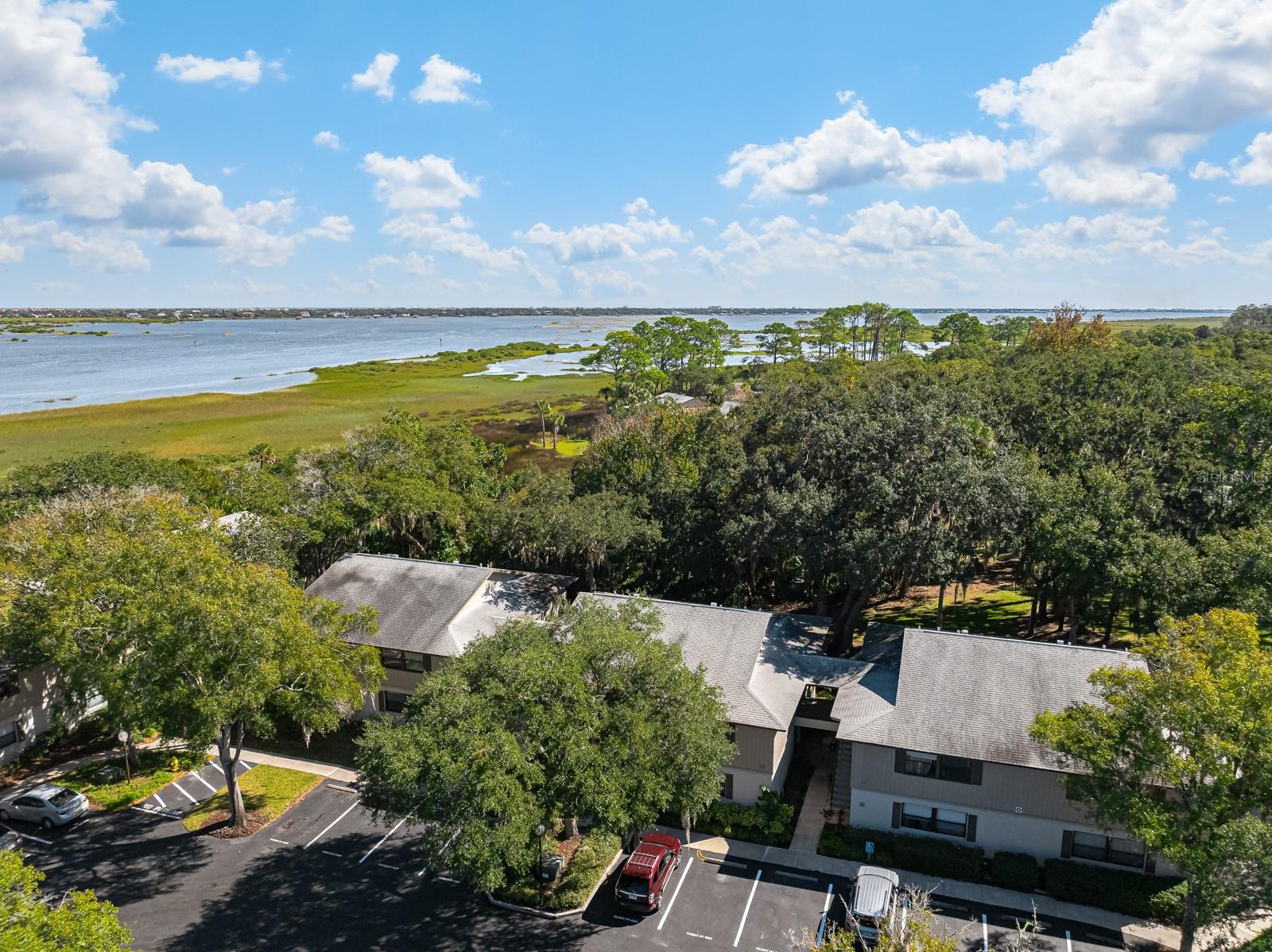 CONQUISTADOR CONDO - Residential