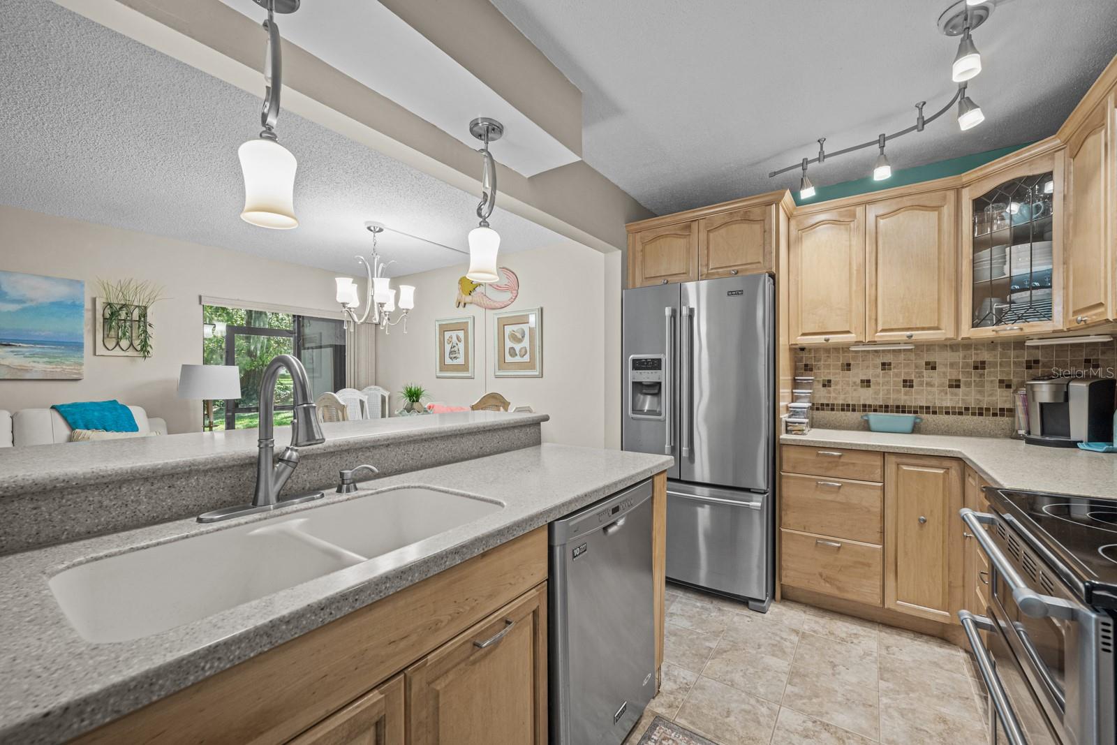 CONQUISTADOR CONDO - Residential