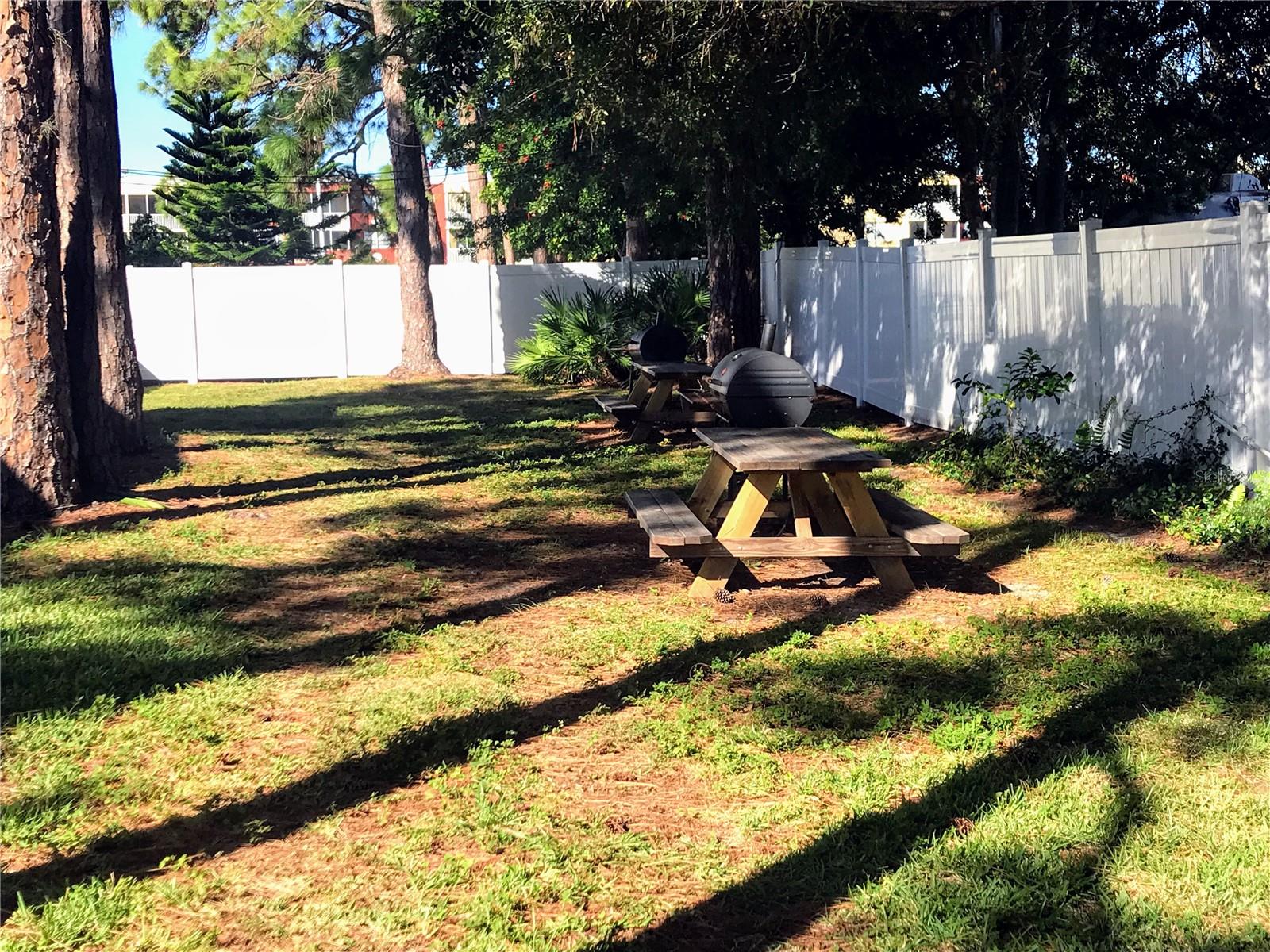 SARASOTA PALMS - Residential Lease