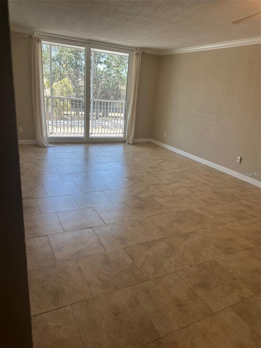 SARASOTA PALMS - Residential Lease