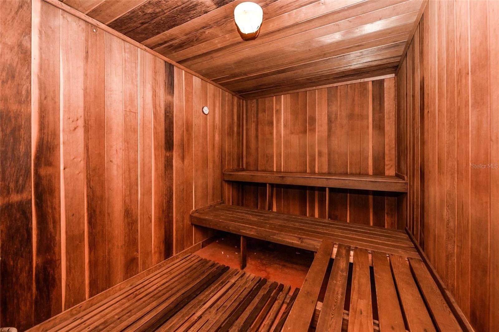 SARASOTA PALMS - Residential Lease