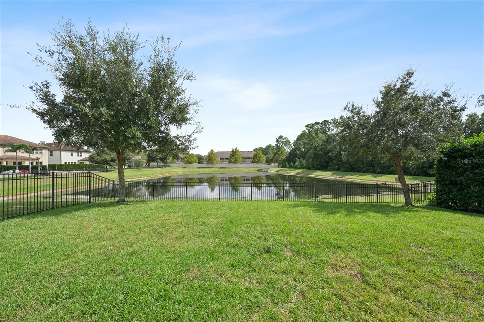 Casas a venda 3 - Jen Dantas 8325 VIVARO ISLE WAY