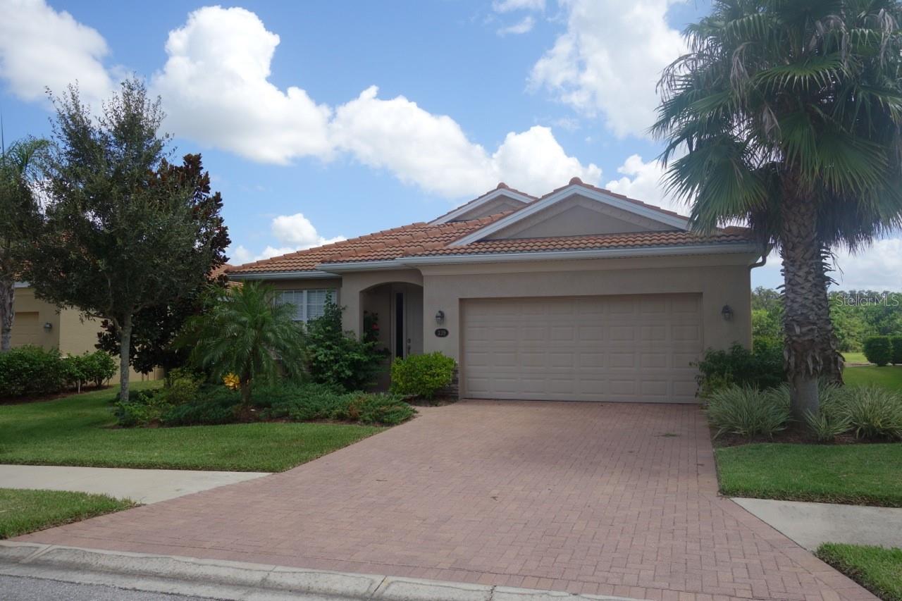 RIVER STRAND Beautifully furnished 3 bedroom home with "bonus" room attached to master suite that is great office space. Great floor plan with living/dining and kitchen family room combo. Beautiful pool area overlooking lake, manicured property. Tenant pays $535 PLUS TAX fee for transfer of golf membership; amenities package includes not only golf, but tennis, fitness, resort style pool, and more. Tuscan themed restaurant for lunch and dinner dining. Available Dec. 1st 2025 through April 2026.