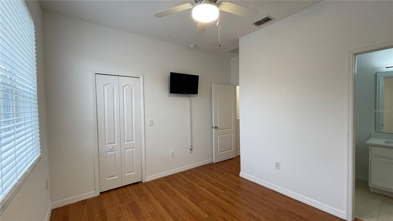 TOWNS LEGACY PARK - Residential Lease