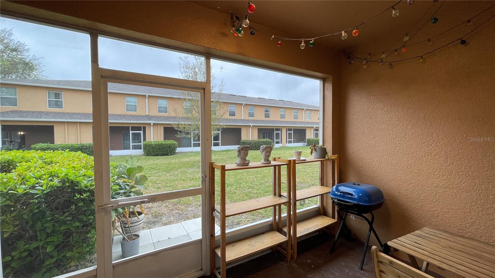 TOWNS LEGACY PARK - Residential Lease