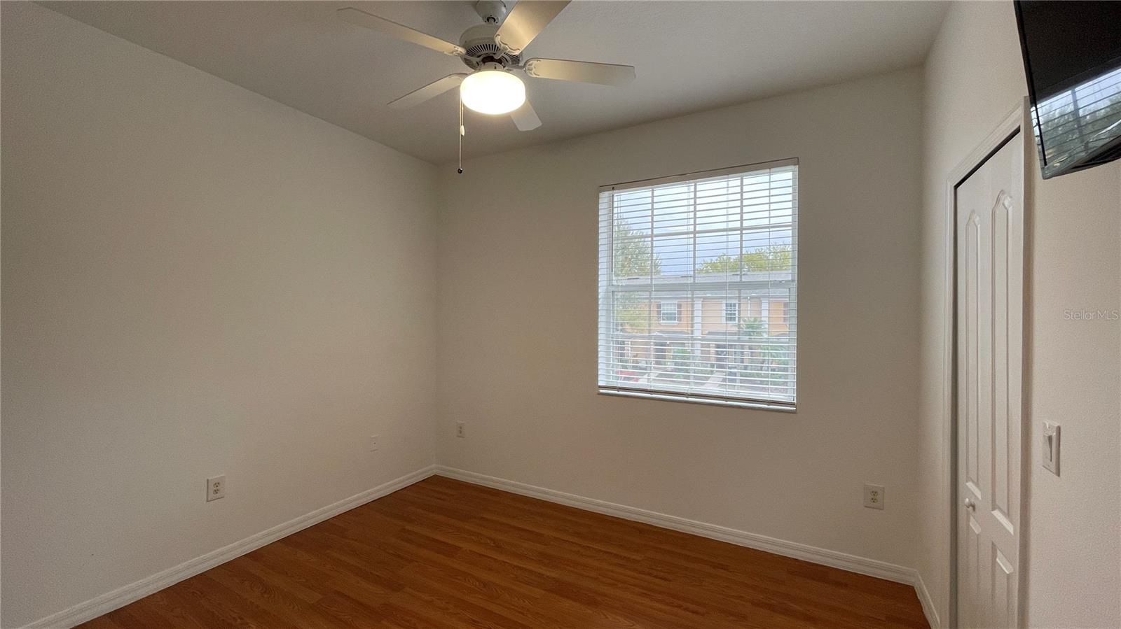 TOWNS LEGACY PARK - Residential Lease