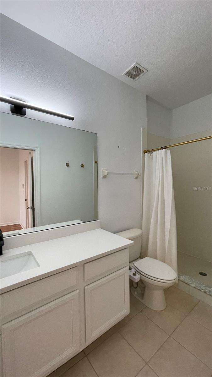 TOWNS LEGACY PARK - Residential Lease