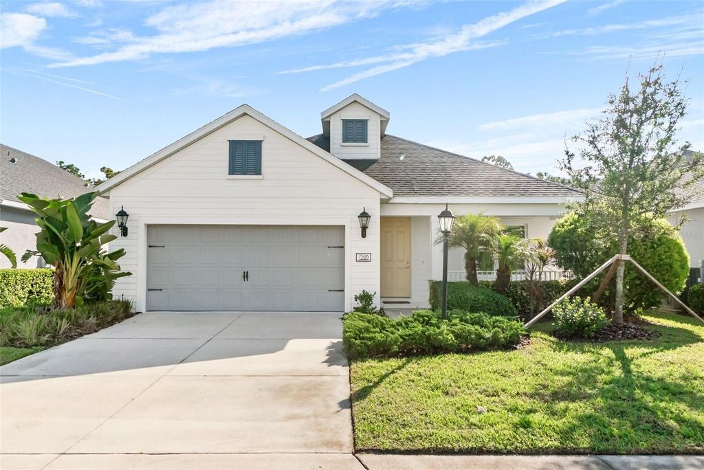 Photo of 7526 Ridgelake Circle, Bradenton, FL 34203 (MLS # A4667148)