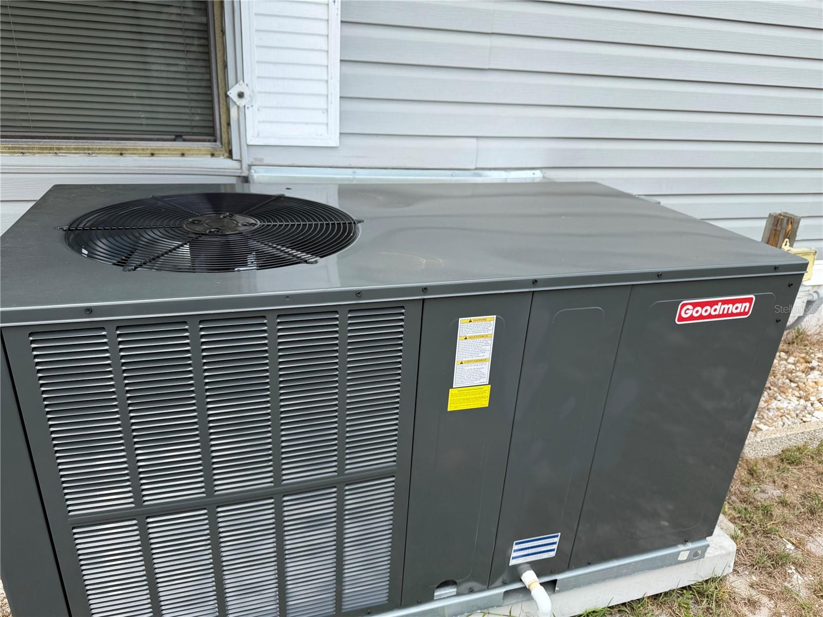 4038 ROLLING OAKS DRIVE