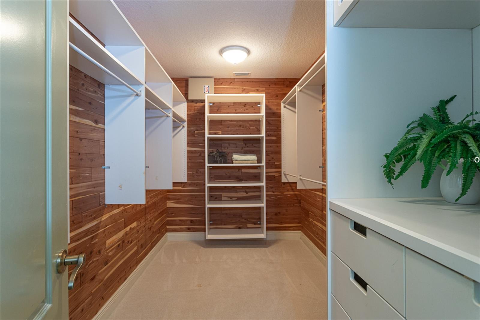 LAMBERT AVE SUB - Residential