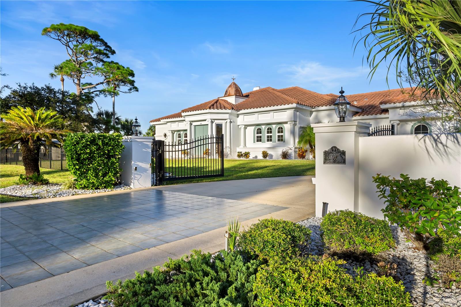 LAMBERT AVE SUB - Residential