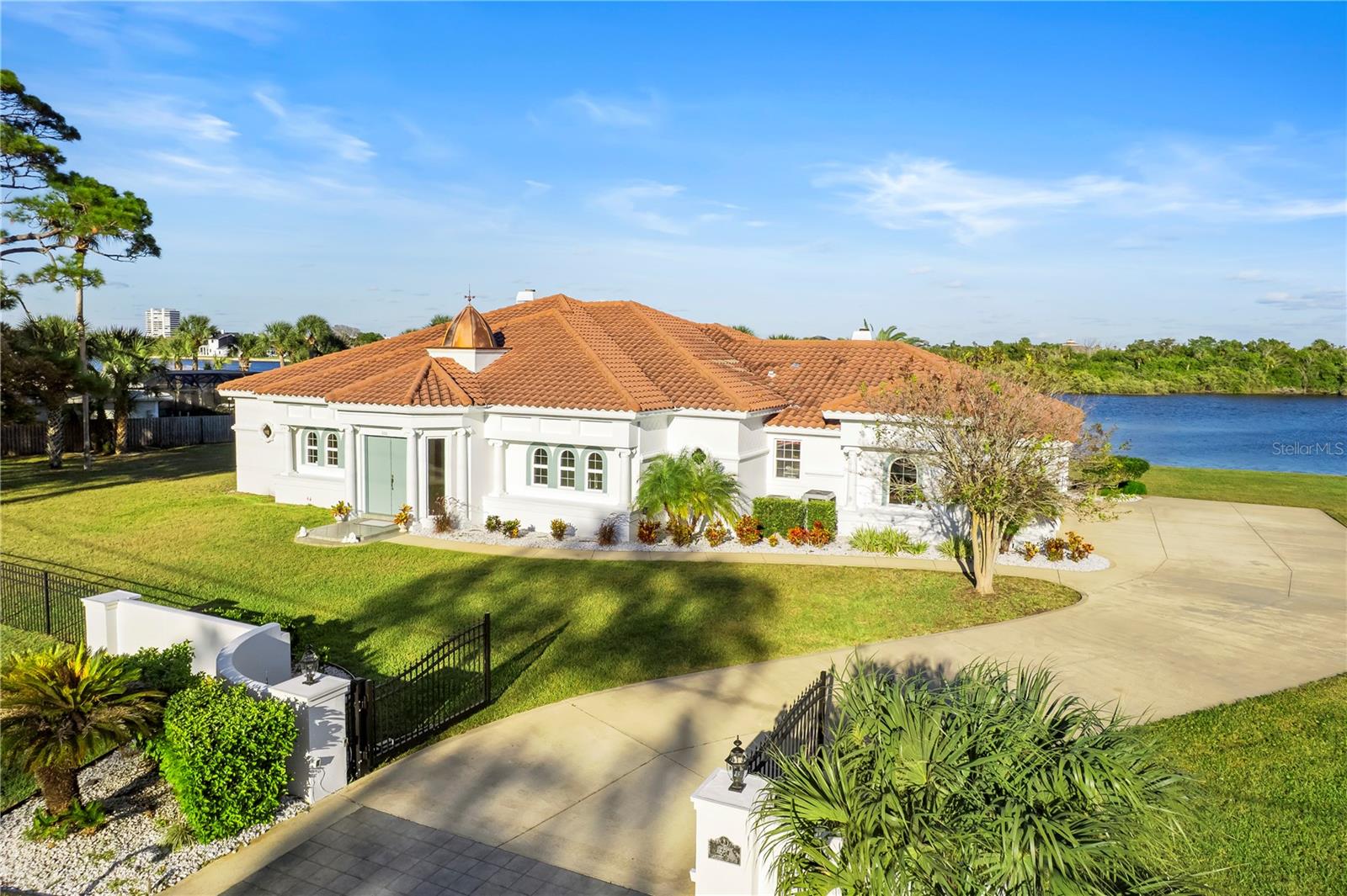 LAMBERT AVE SUB - Residential